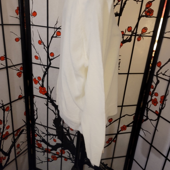 NEW TAGS ON "HOOKED UP BY I.O.T. SOFT FUZZY LADIES KNIT CARDIGAN - Picture 9 of 12